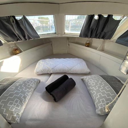Bateau L'Etoile, Romantique, Apaisant, Ideal Pour Un Couple Ouistreham Exterior foto